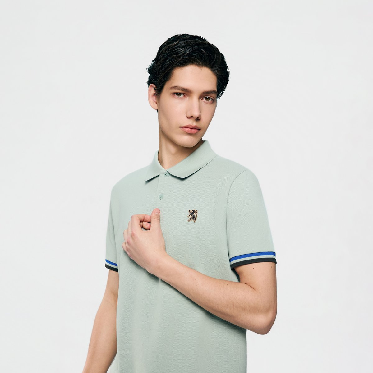 Men's Slim Fit Embroidered Solid Polo - Giordano Online