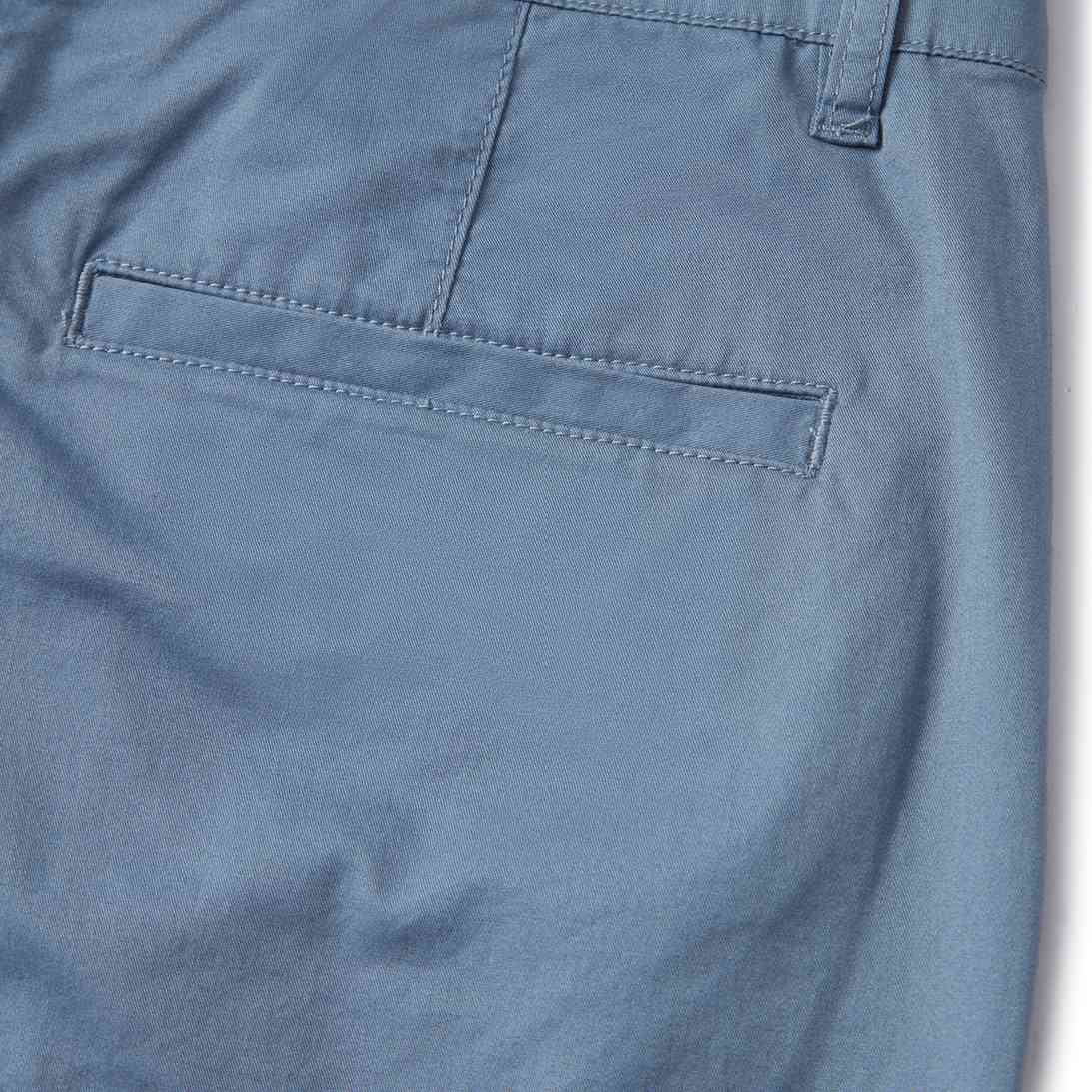 Men's Twill Low Rise Slim Tapered Bermuda - Blue - Giordano