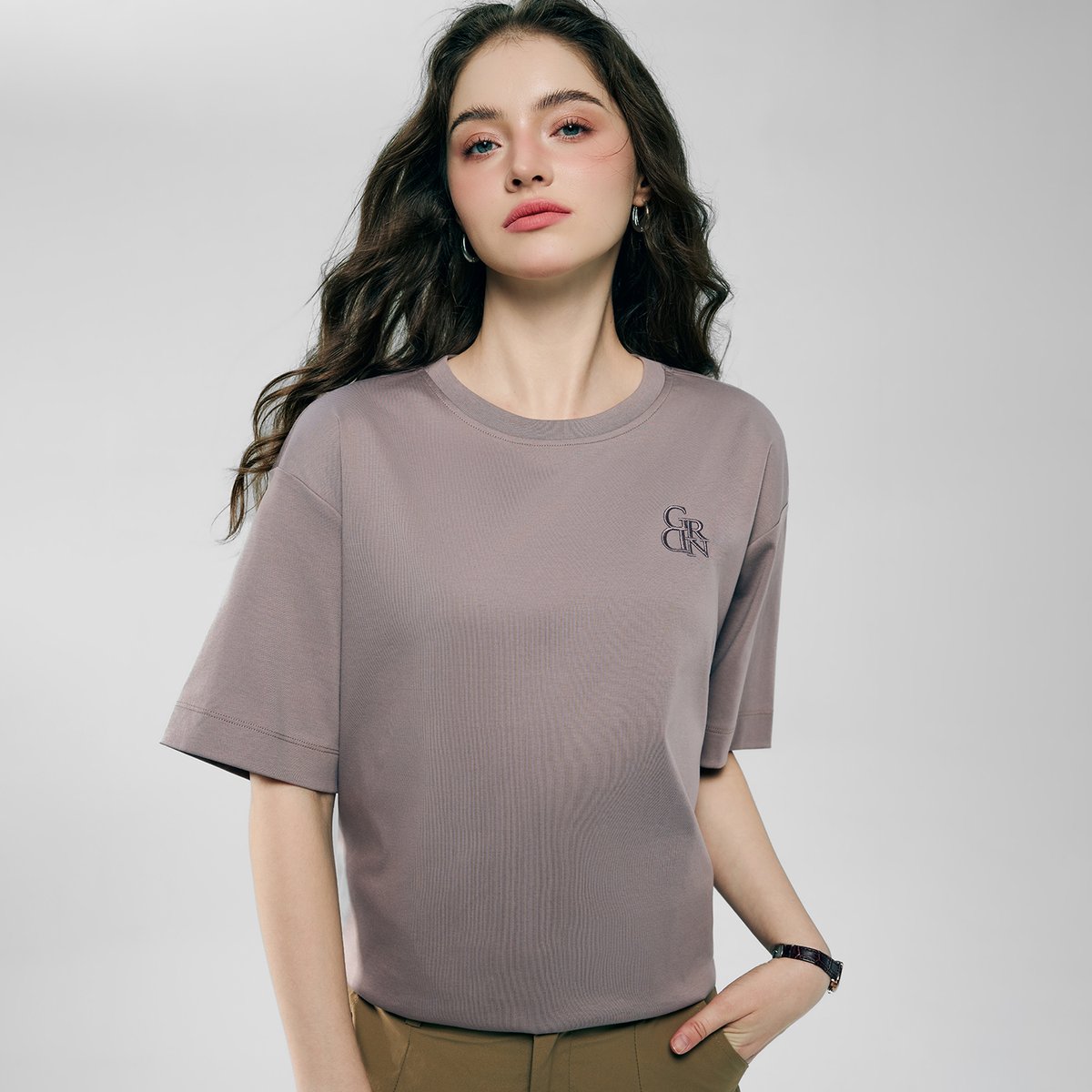 Women’s Embroidered Cotton Liquid Touch Tee - Giordano Online