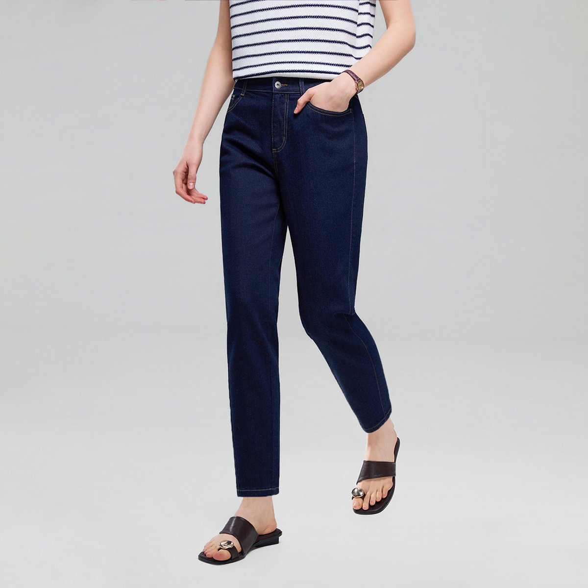 Women’s High‑Waist Ultra Stretch Straight Denim Jeans - Giordano Online