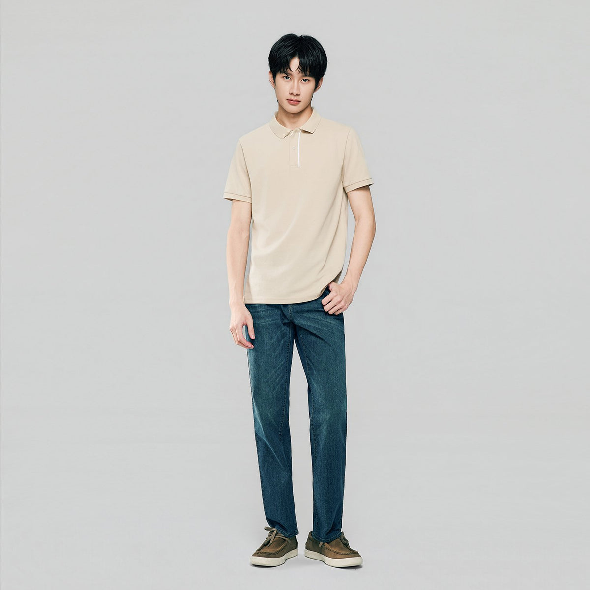 Men's Slim Fit Cool Touch Solid Polo Shirt - Image 1