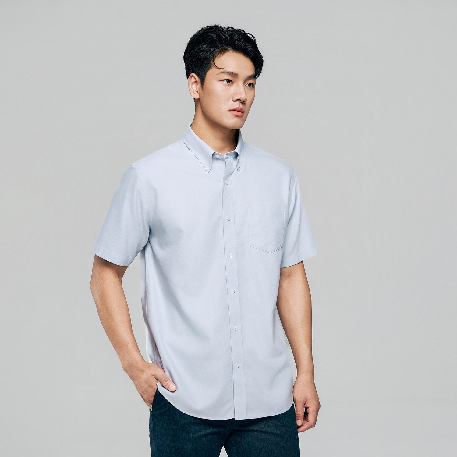 Men's Wrinkle Free Oxford Short Sleeve Shirt - Image 5