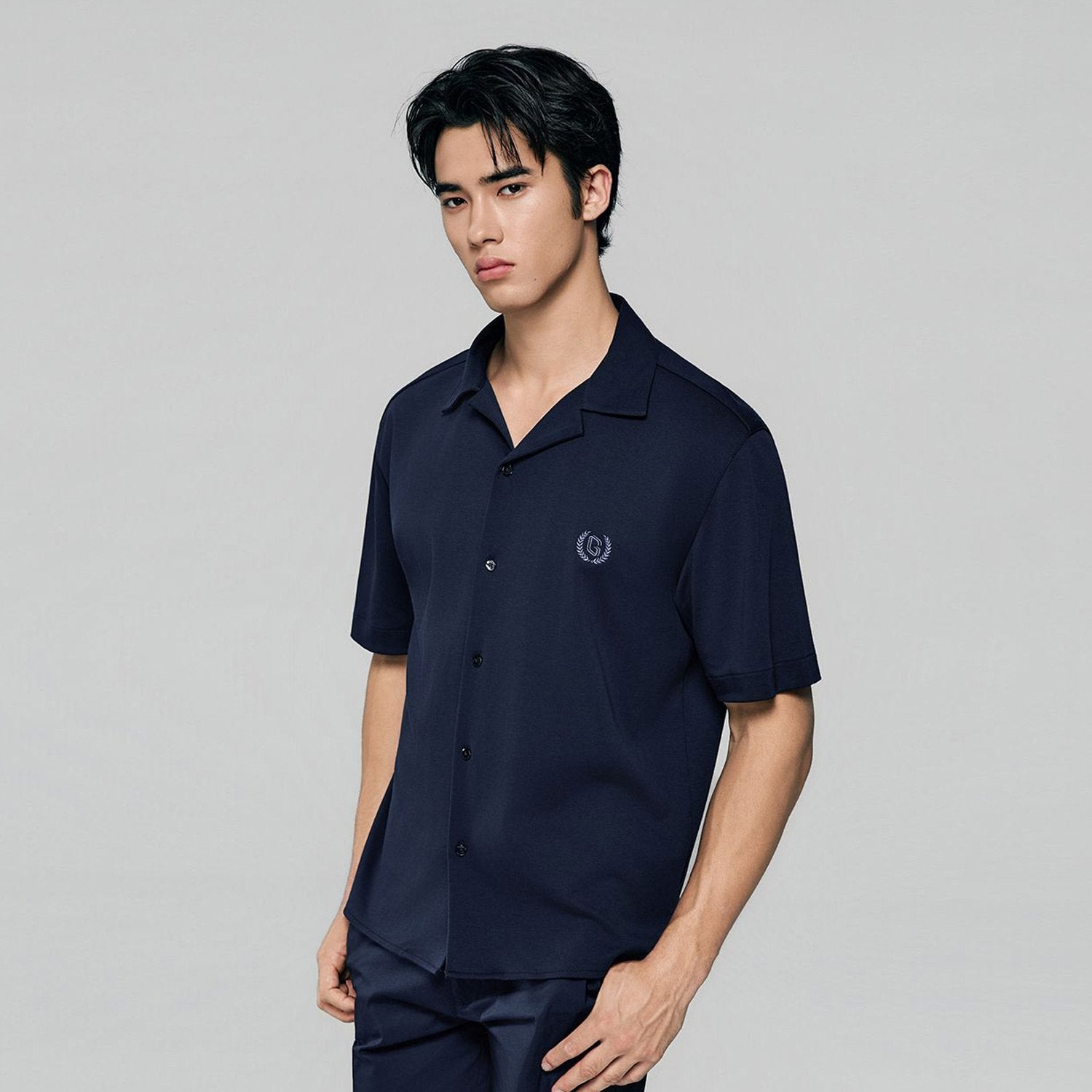 Men's Short Sleeve Relaxed Fit Shirt - Image 1