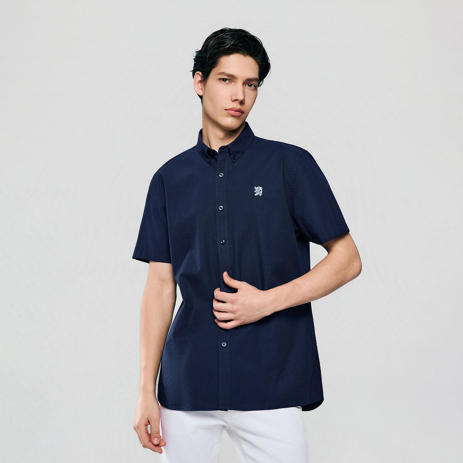 Men's Lion Oxford Slim Short Sleeve Shirt - Image 2