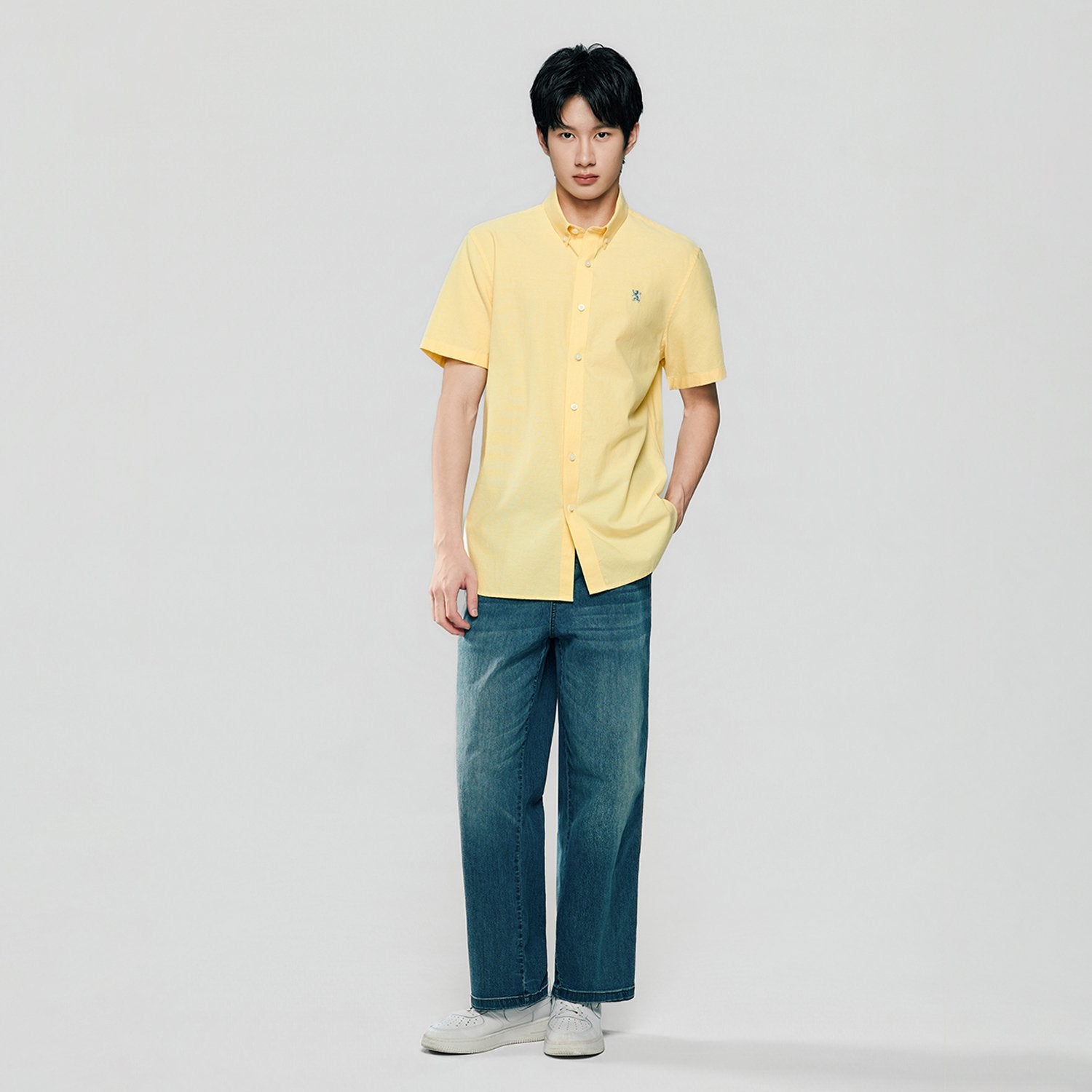 Men's Lion Oxford Slim Short Sleeve Shirt - Image 1