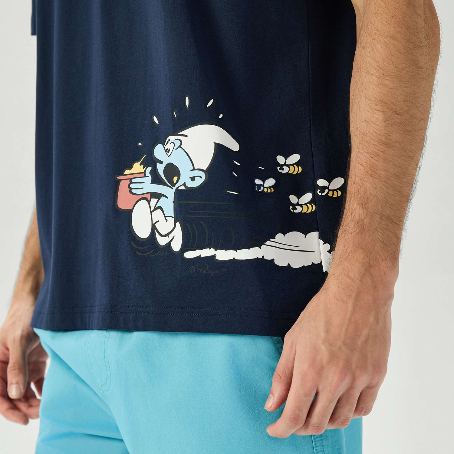 Men's Relaxed Fit Smurfs Print Crew Neck Tee - Image 5