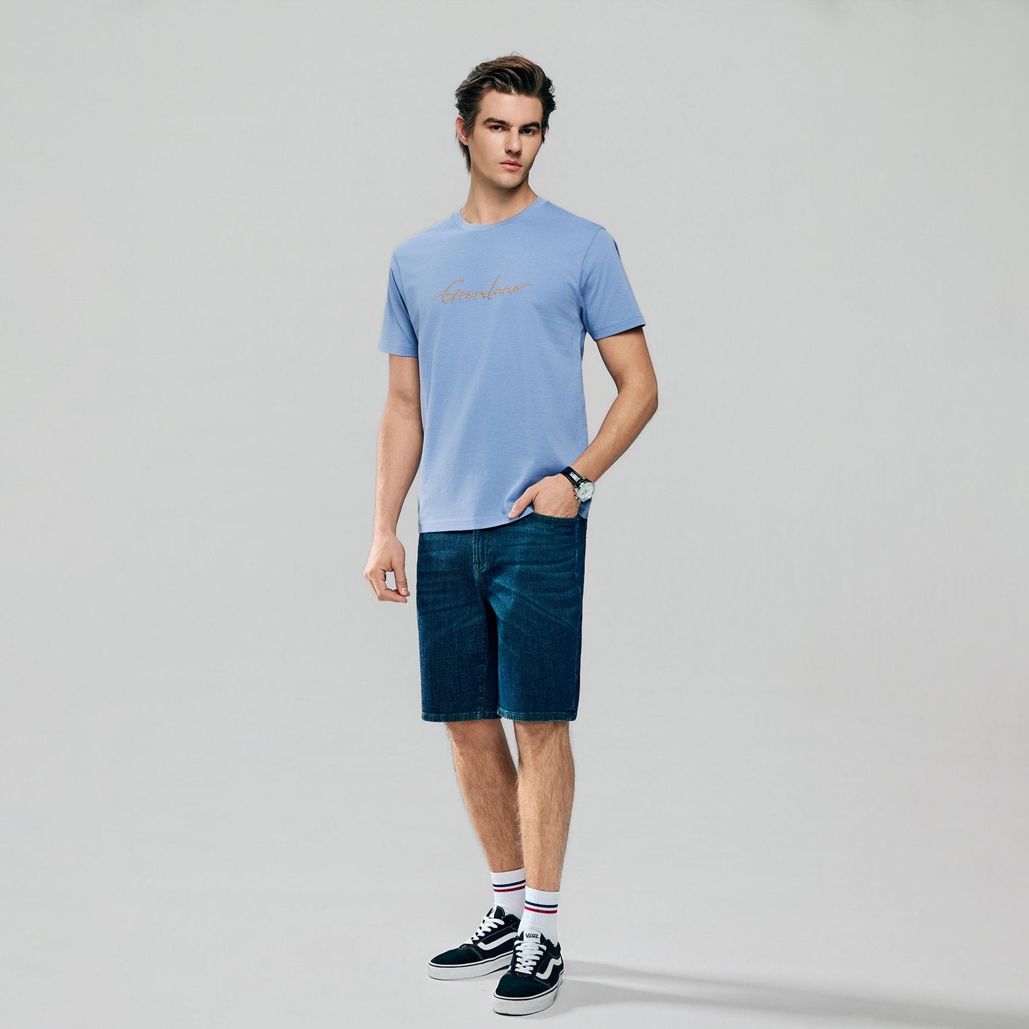 Men's Slim Fit Cotton Signature Print Tee - Image 1
