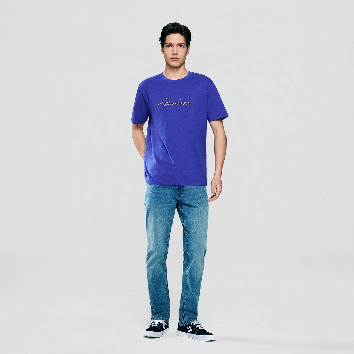 Men's Slim Fit Cotton Signature Print Tee - Image 1