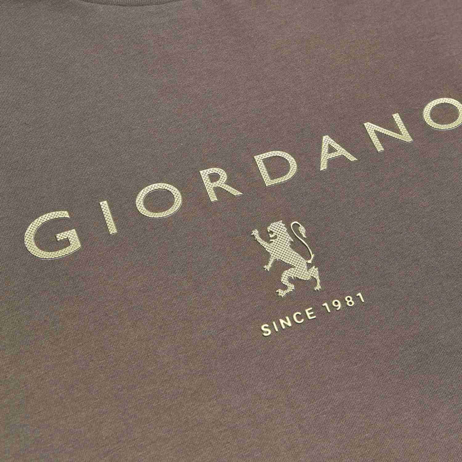 Men's  Signature Print Tee - Image 9