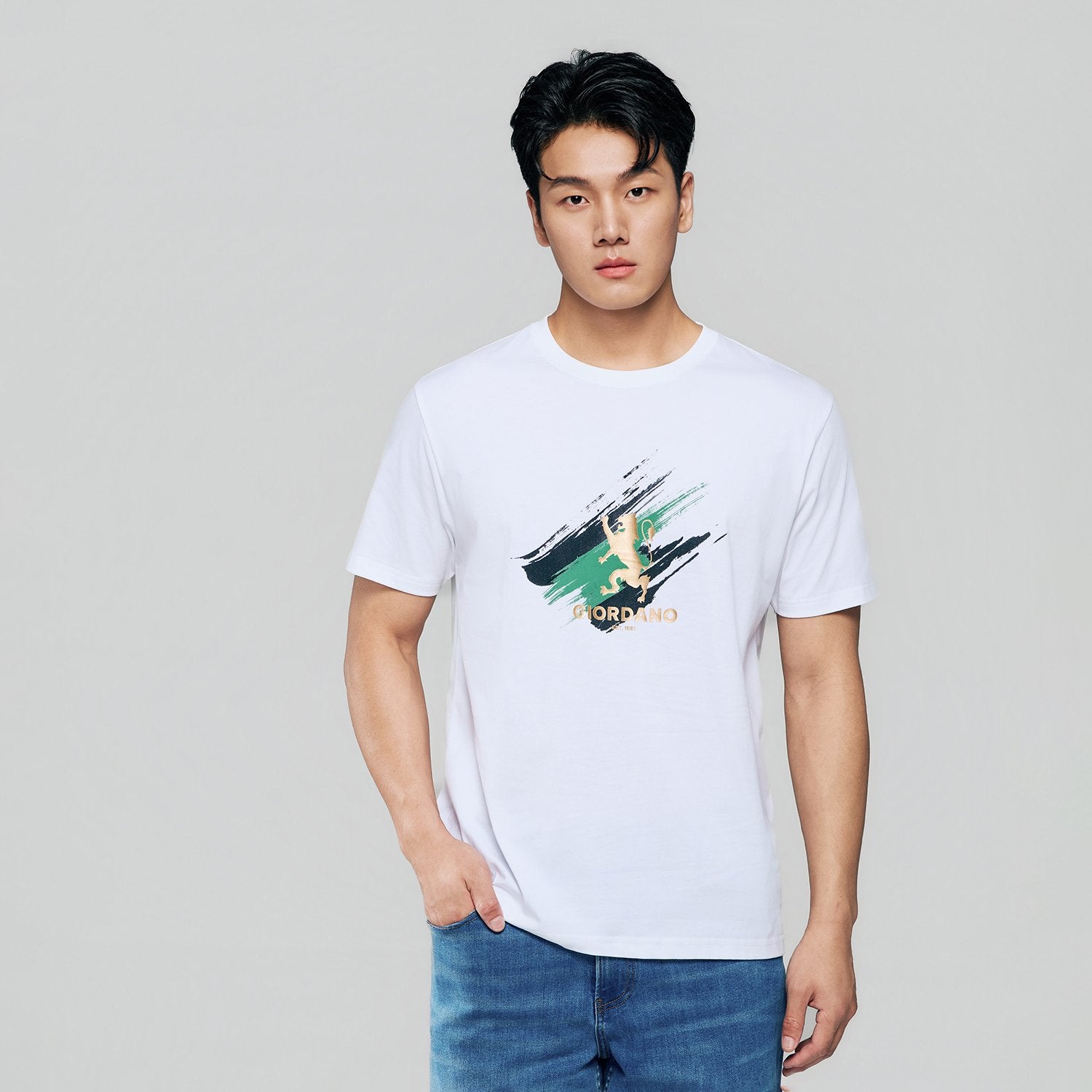 Men's Signature Short Sleeve Slim Fit Print Tee - Image 3