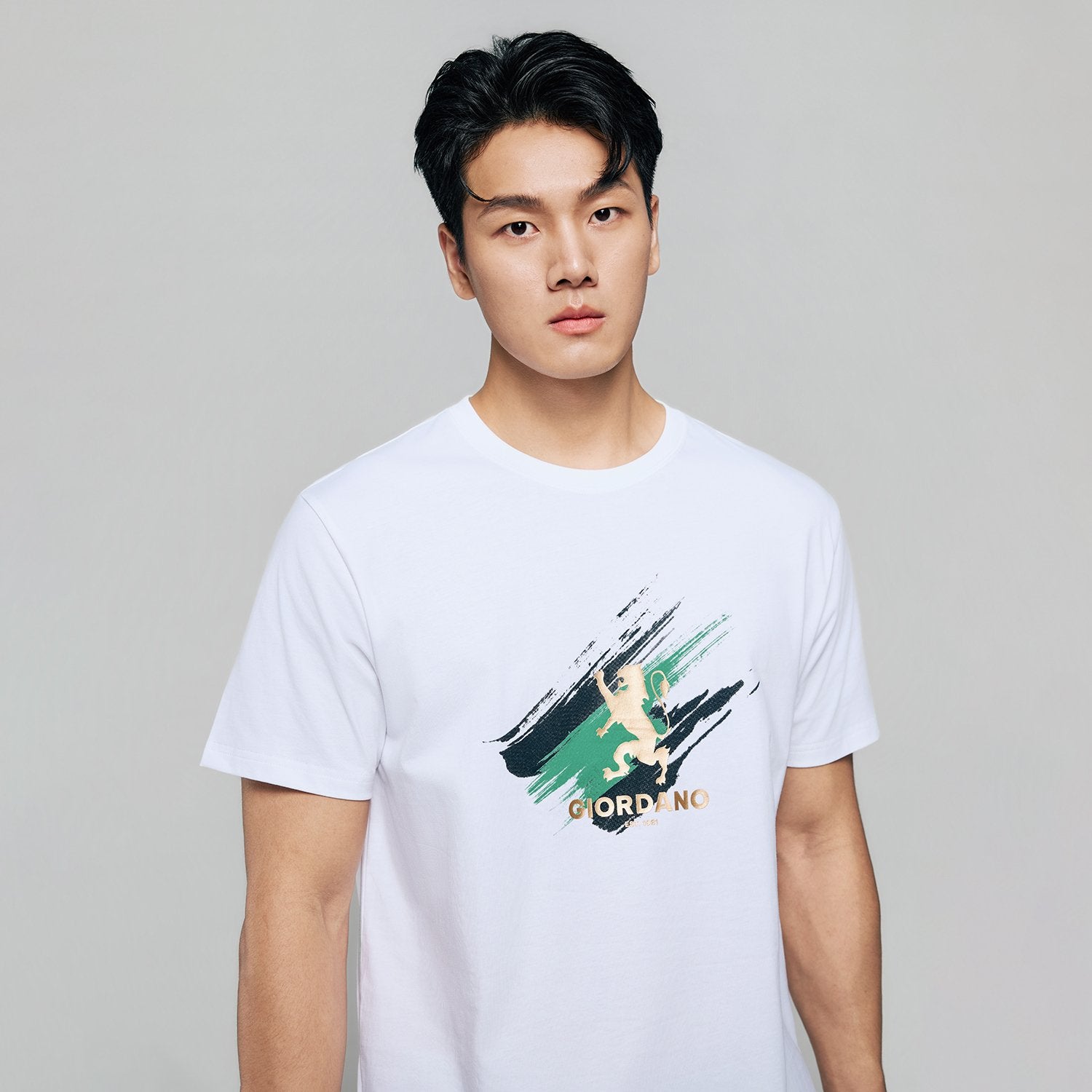 Men's Signature Short Sleeve Slim Fit Print Tee - Image 4