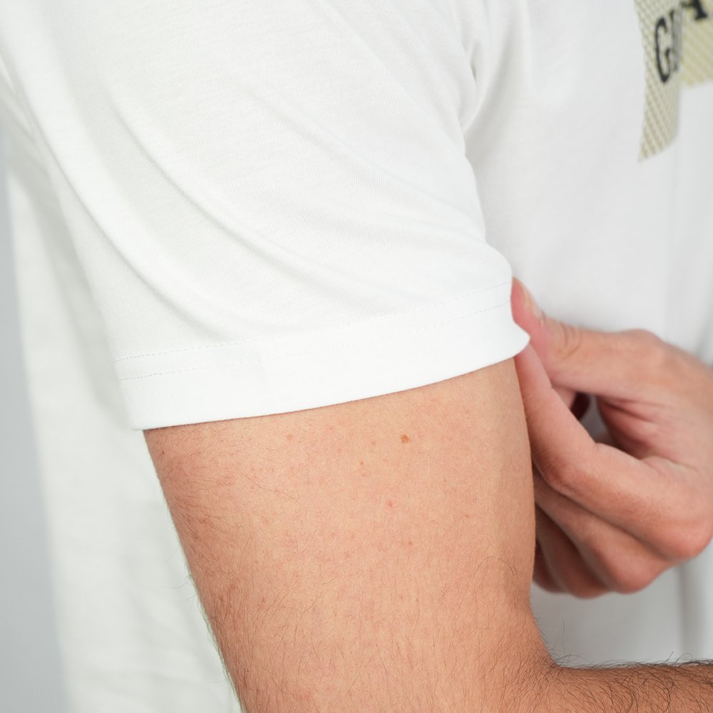 Men's Slim Cotton Signature Graphic Print Tee - Image 5