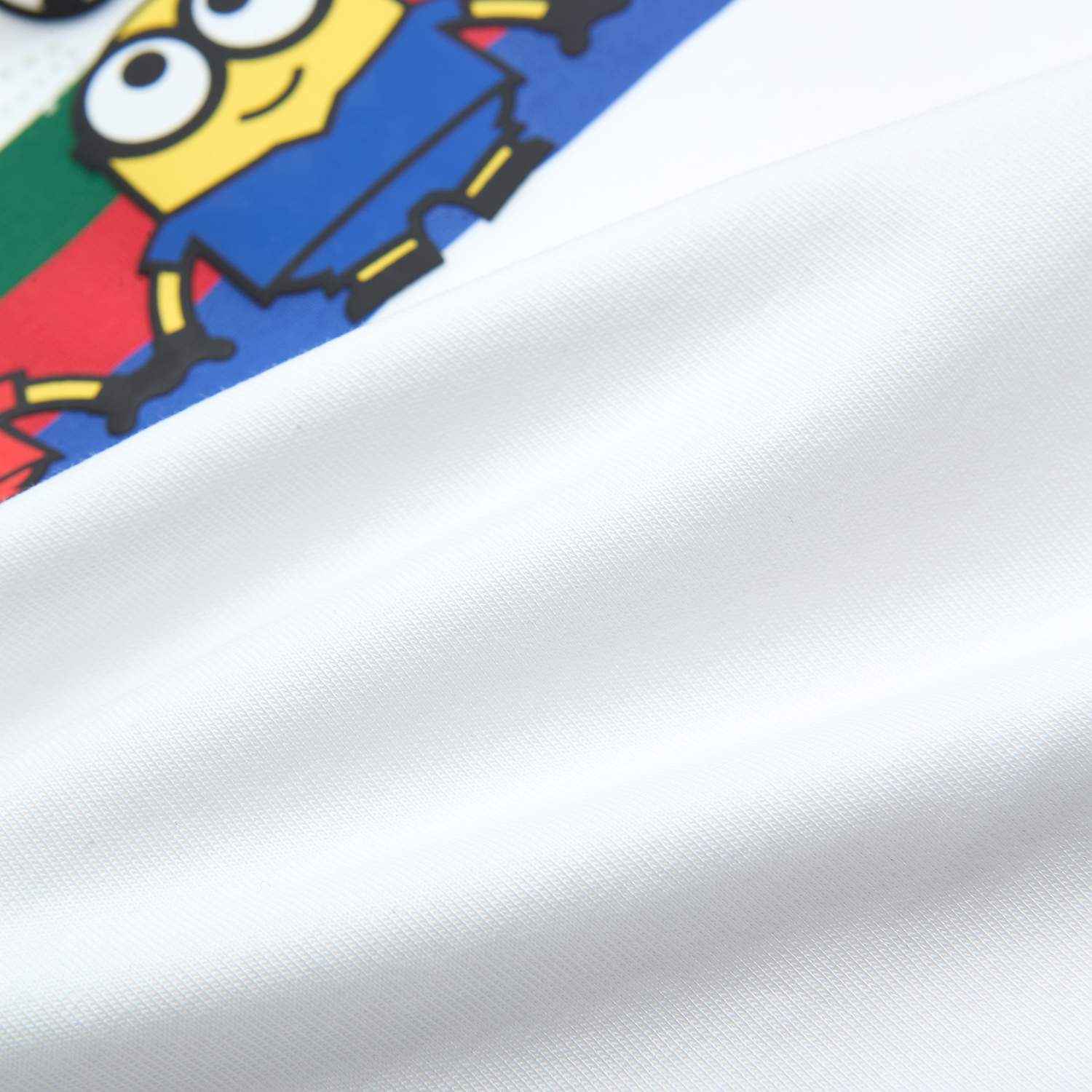 Men's Minions Relaxed V Neck Print Tee - Image 9
