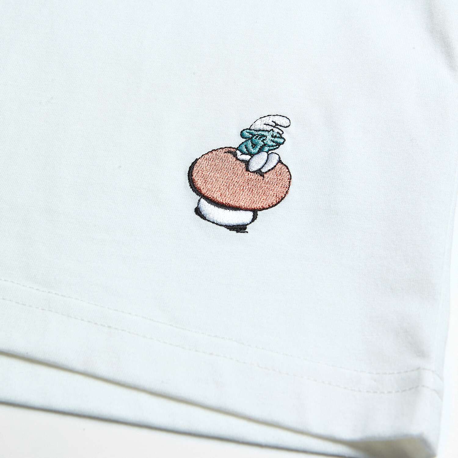 Men's Relaxed Fit Raglan Sleeve Smurfs Print Crew Neck Tee - Image 10