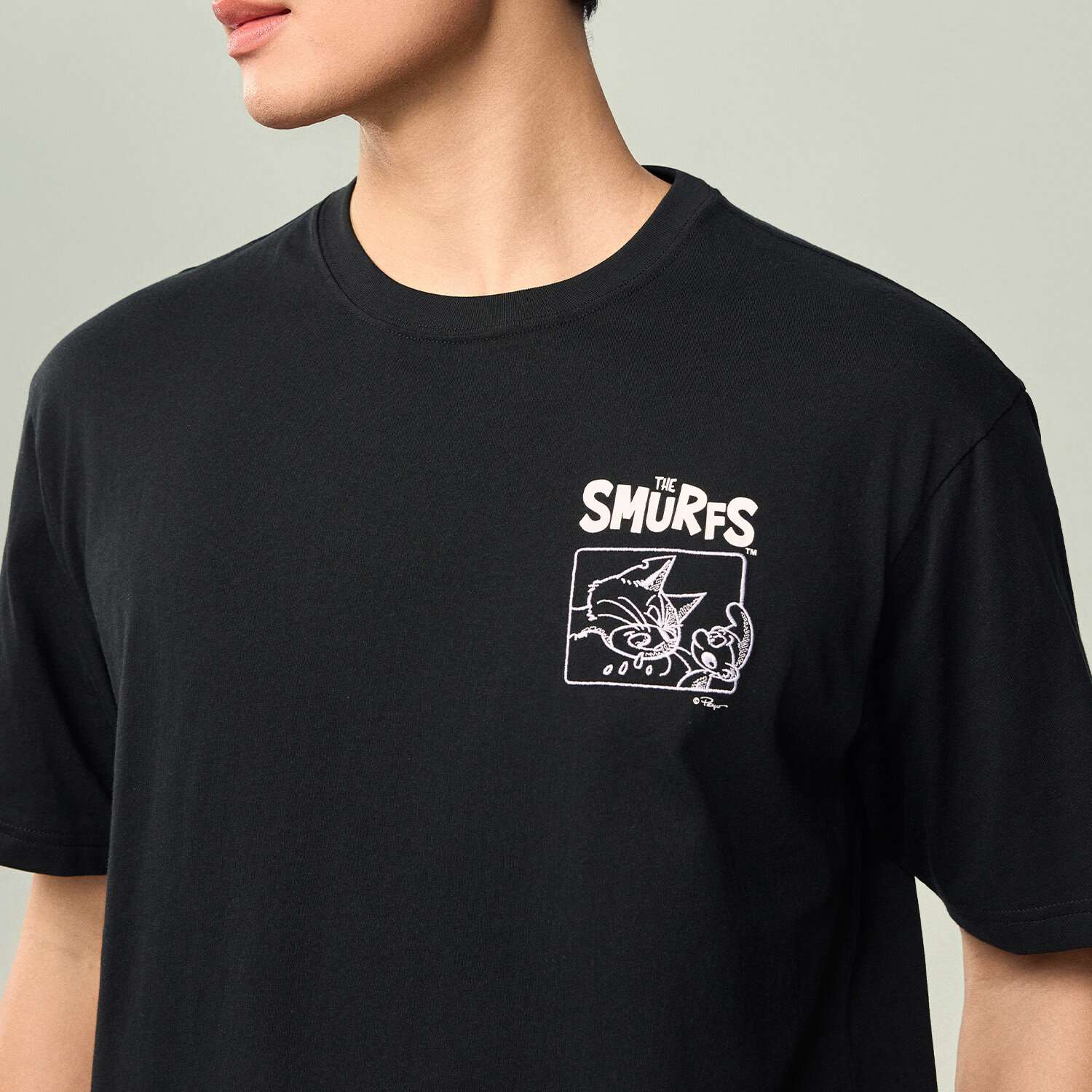 Men's Relaxed Fit Smurfs Print Crew Neck Tee - Image 4