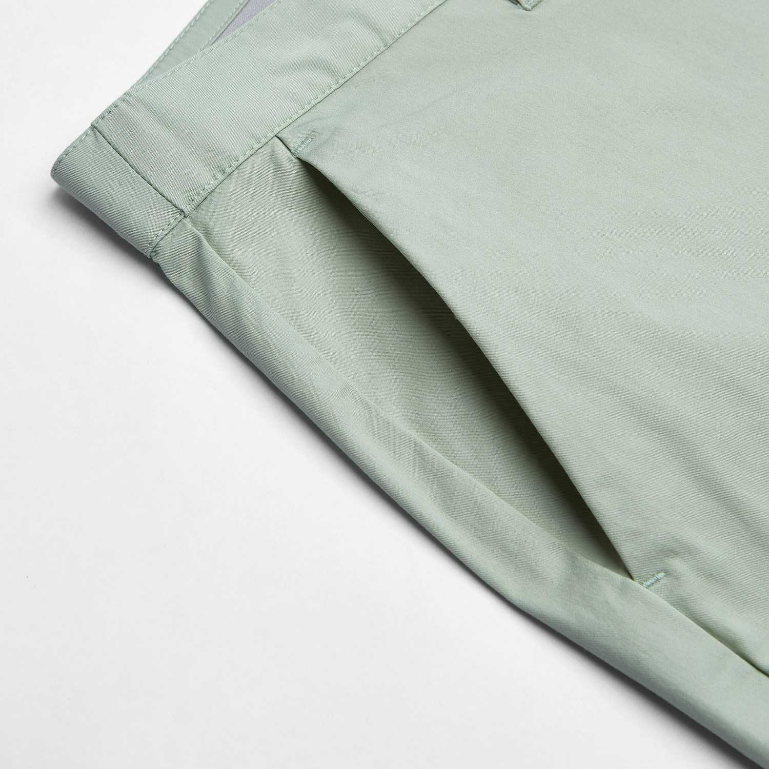 Men's Low Rise Slim Bermuda Shorts - Image 9