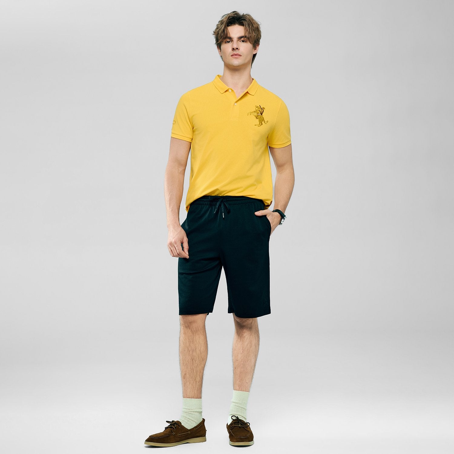 Men's  Mid Rise Regular Embroidery Shorts - Image 1