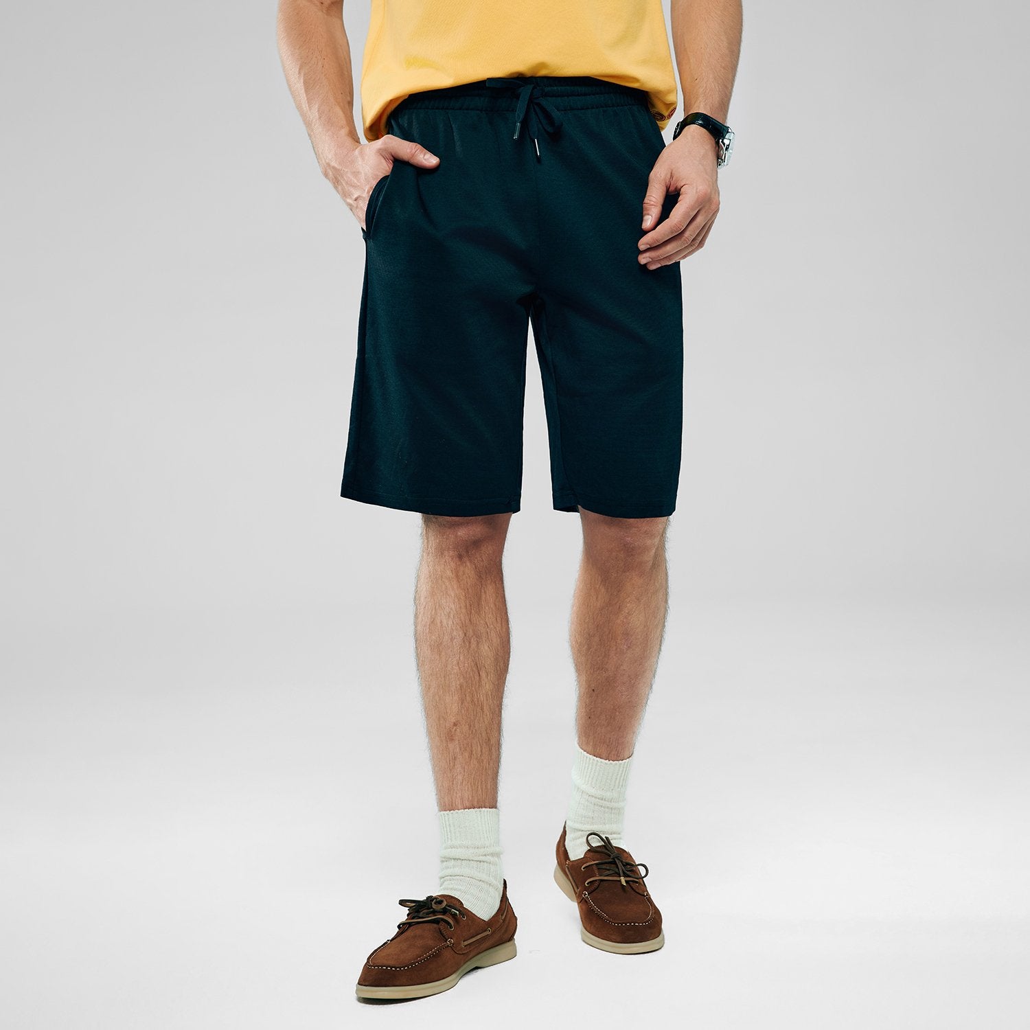Men's  Mid Rise Regular Embroidery Shorts - Image 3