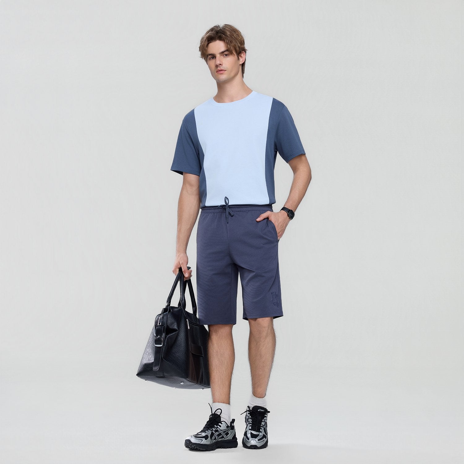 Men's  Mid Rise Regular Embroidery Shorts - Image 1