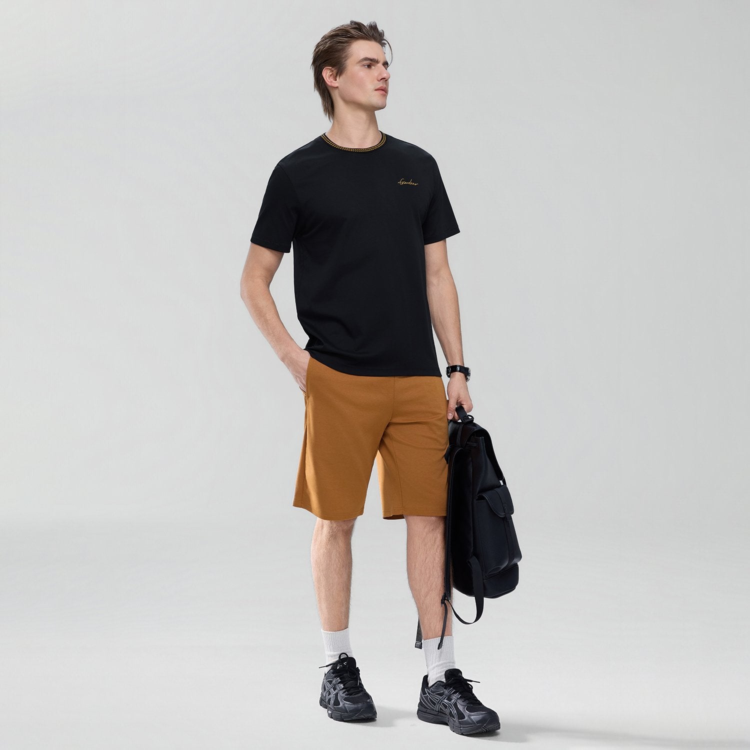 Men's  Mid Rise Regular Embroidery Shorts - Image 1