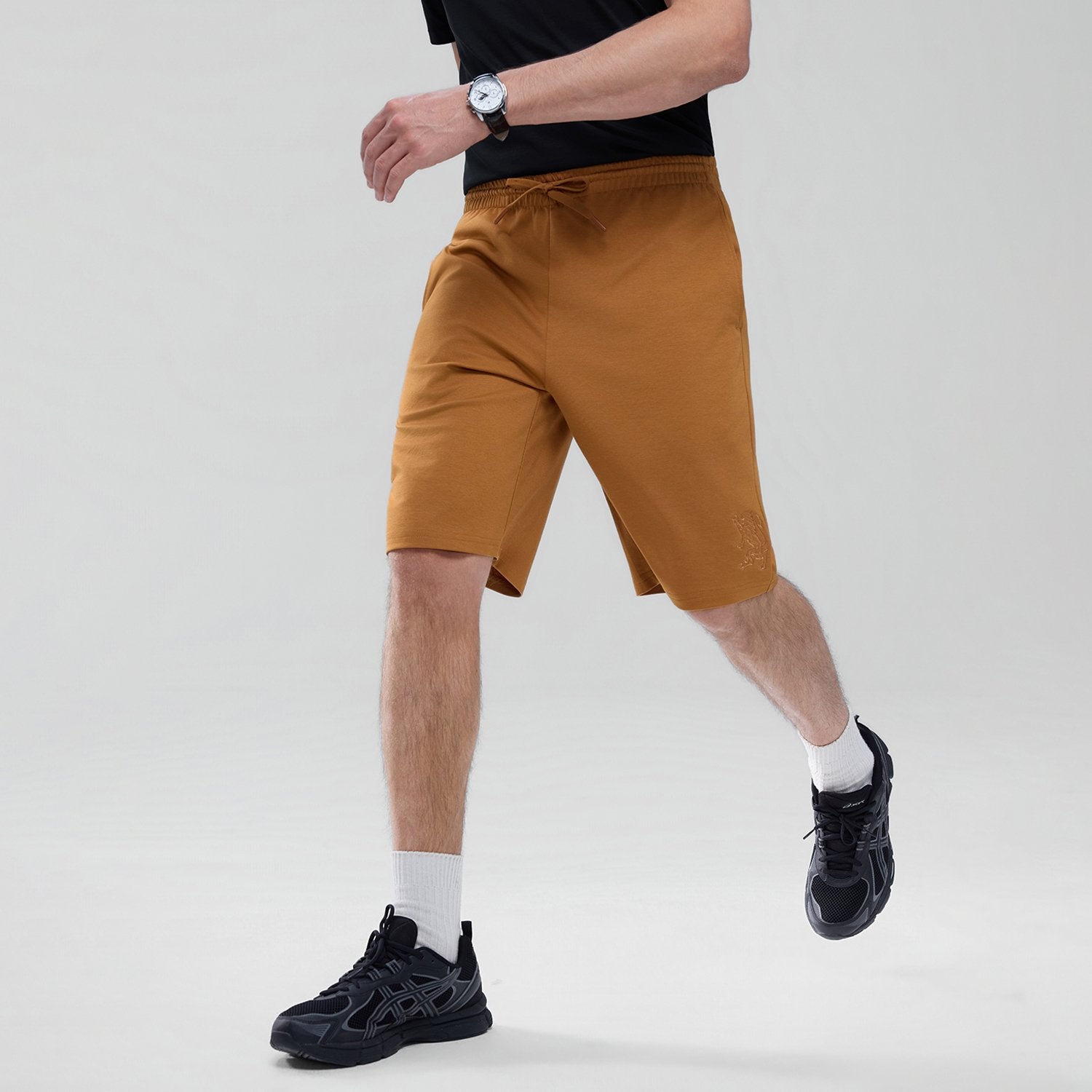 Men's  Mid Rise Regular Embroidery Shorts - Image 2