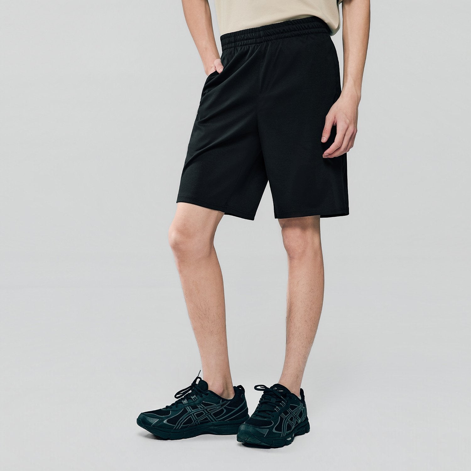 Men's Liquid Touch Mid Rise Regular Shorts - Image 3