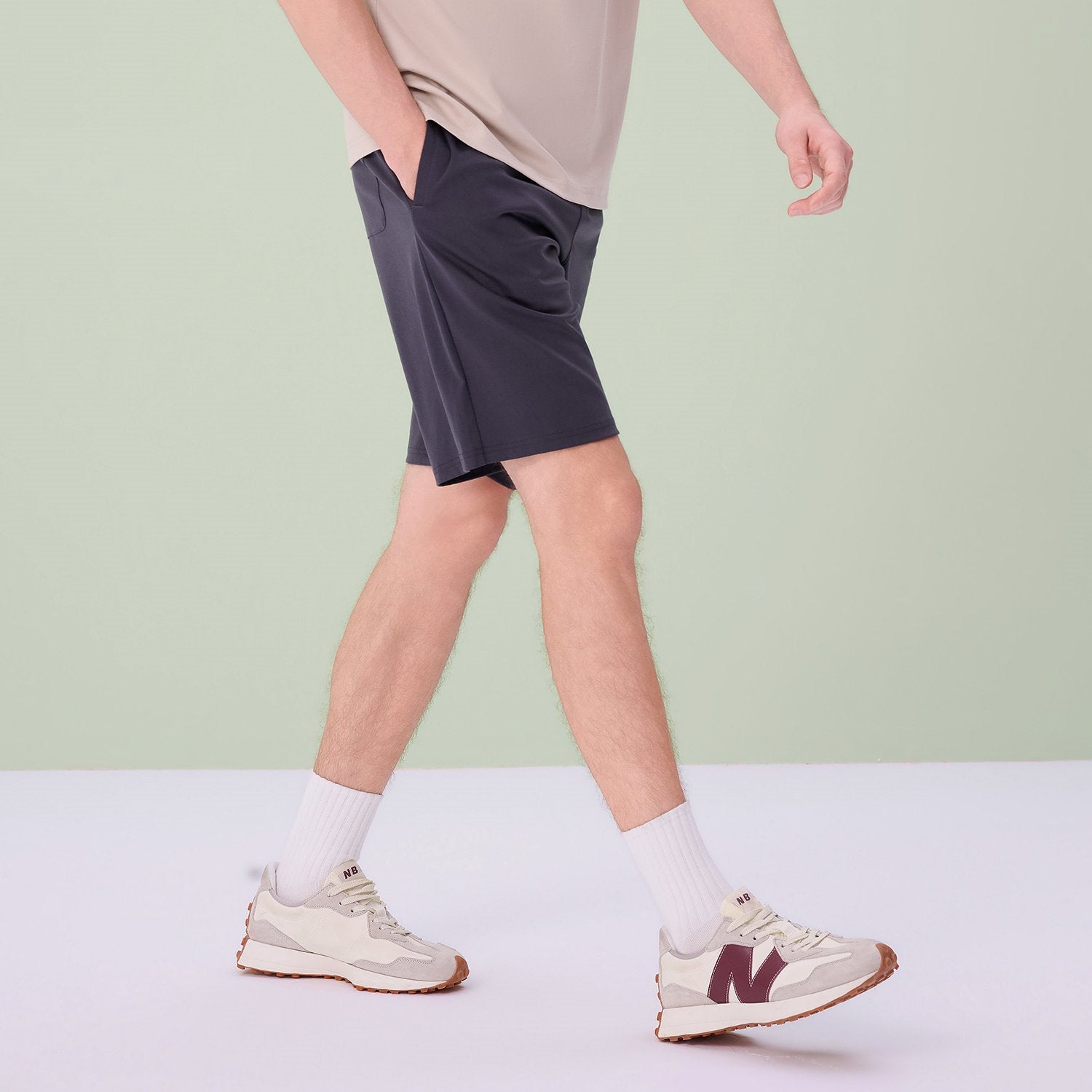 Men's Liquid Touch Mid Rise Regular Shorts - Image 2