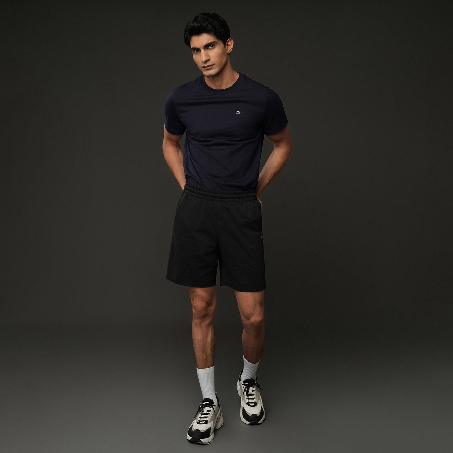 Men's G-motion Mid Rise Regular Waist Shorts - Image 2