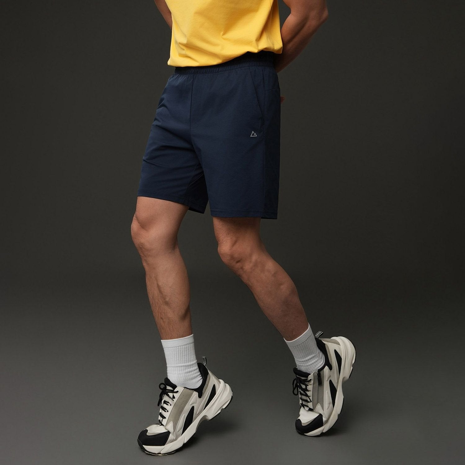 Men's G-motion Mid Rise Regular Waist Shorts - Image 1