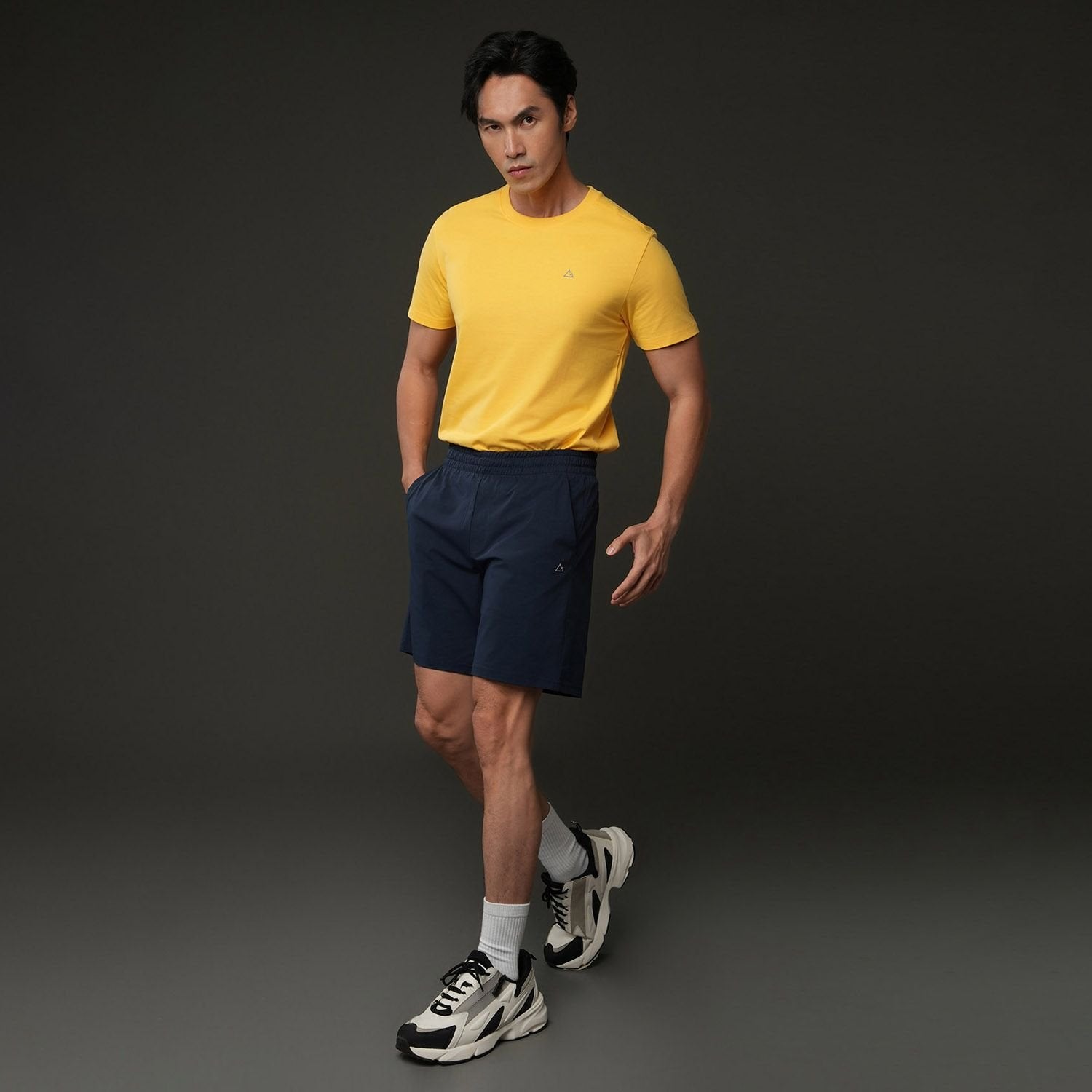 Men's G-motion Mid Rise Regular Waist Shorts - Image 2