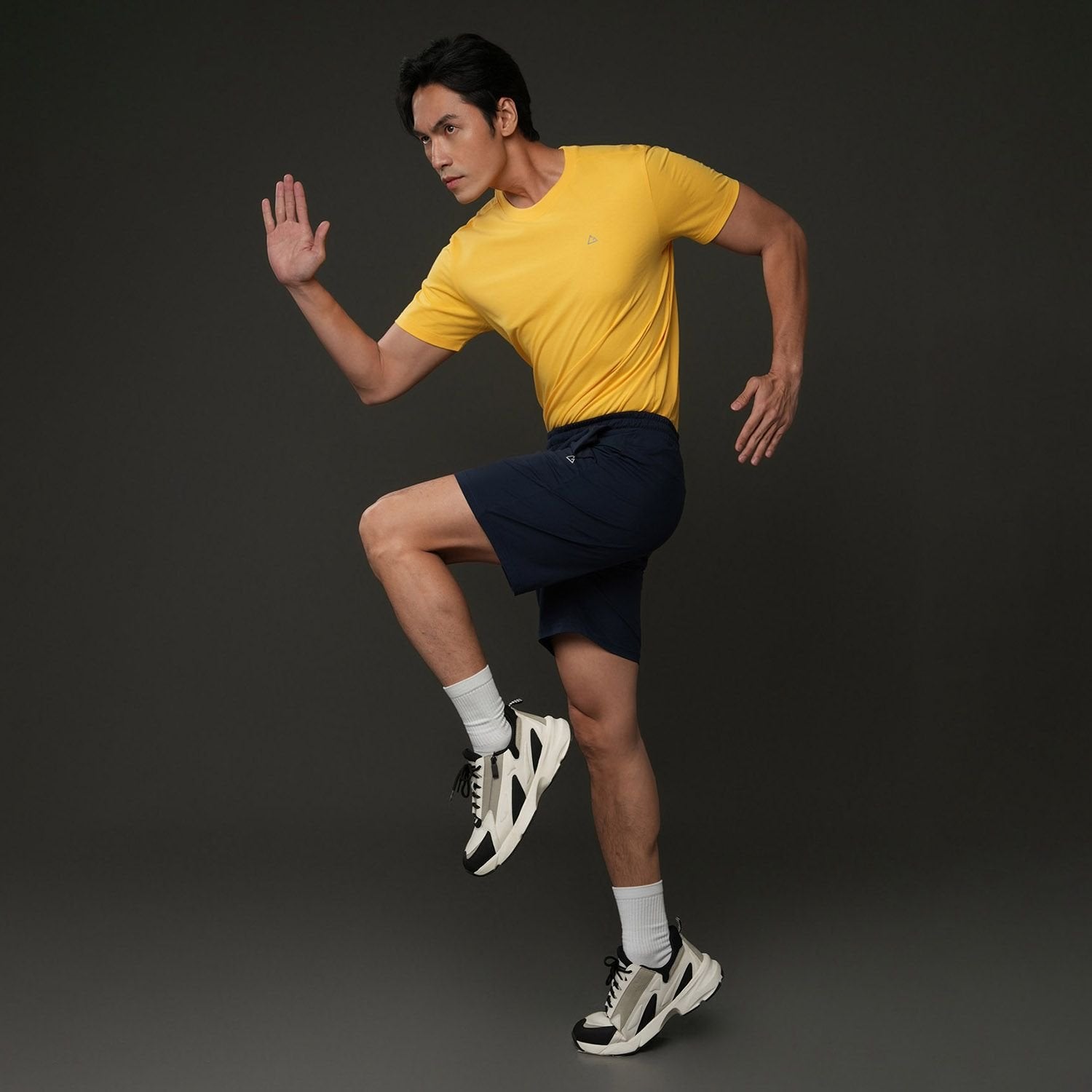 Men's G-motion Mid Rise Regular Waist Shorts - Image 7