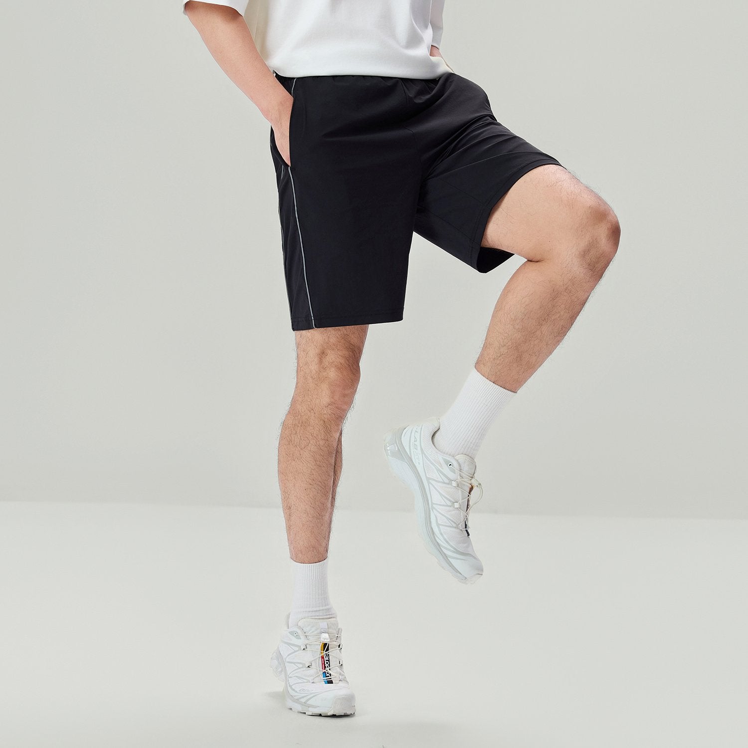 Men's Interlock Mid Rise Regular Fit G-Motion Shorts - Image 4