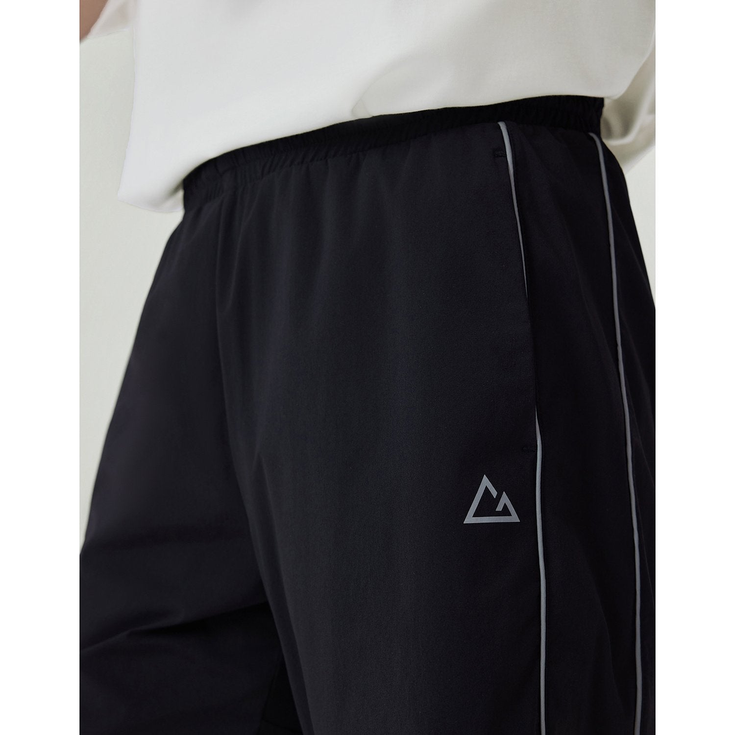 Men's Interlock Mid Rise Regular Fit G-Motion Shorts - Image 6