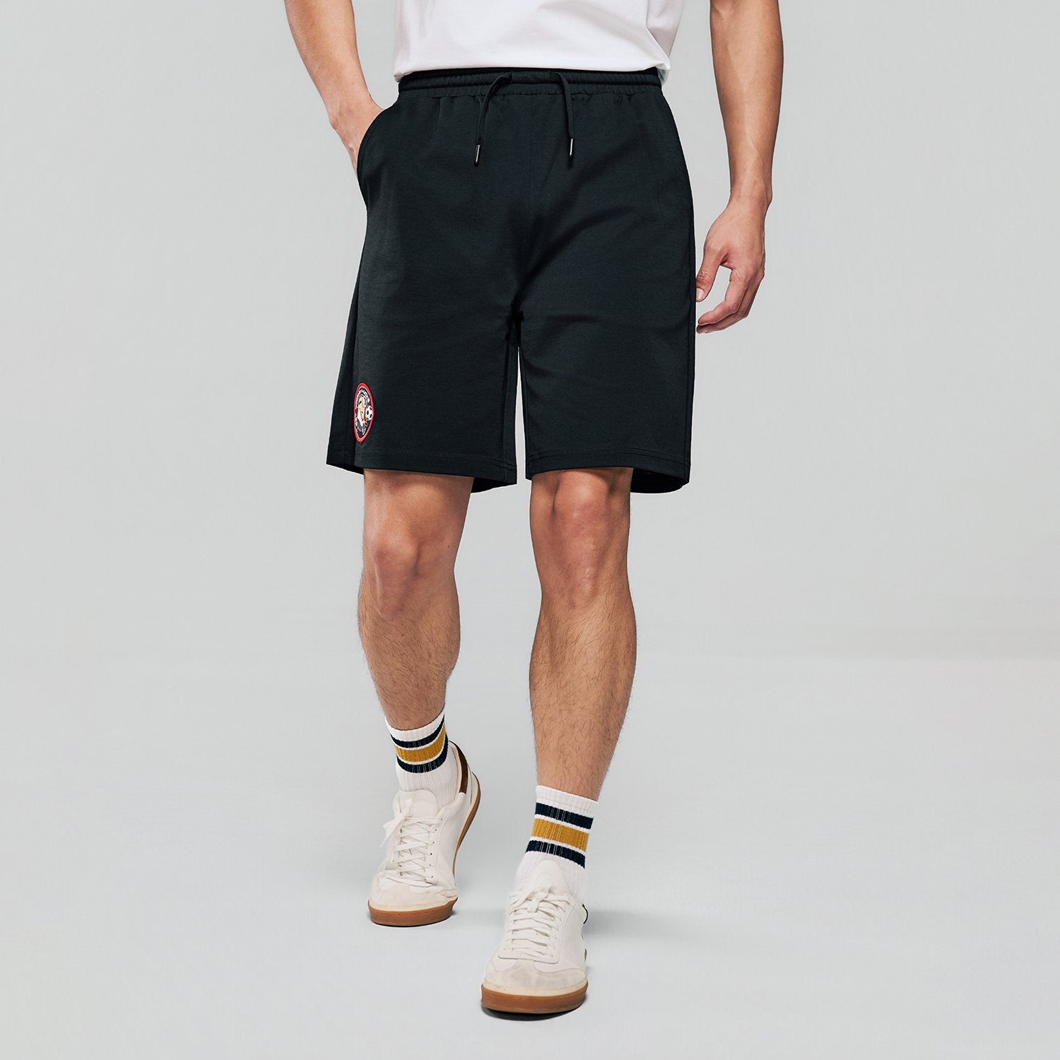 Men's Minions Mid Rise Relaxed Fit  Shorts - Image 3