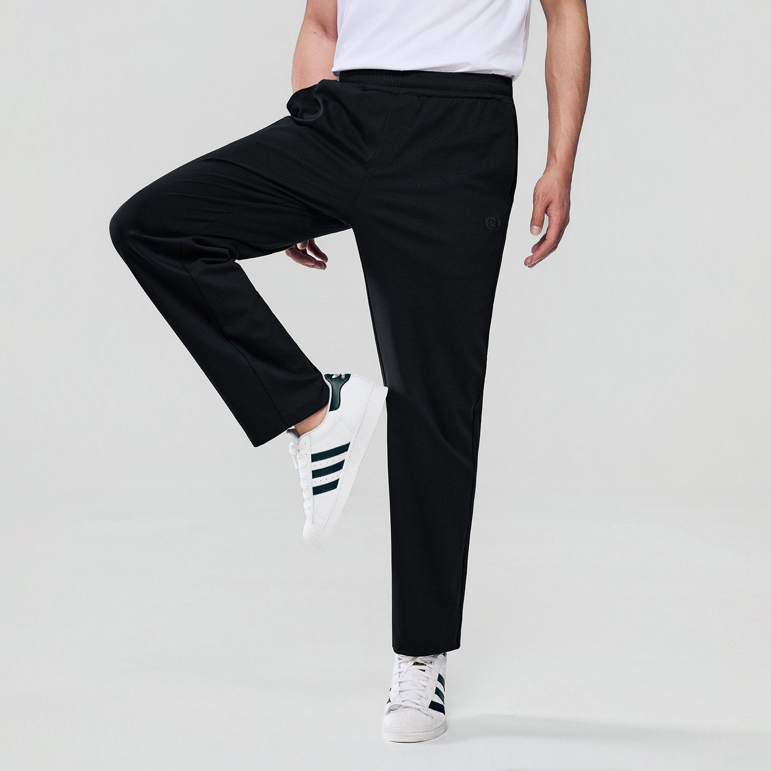 Men's Mid Rise Regular Straight Jogger - Image 2