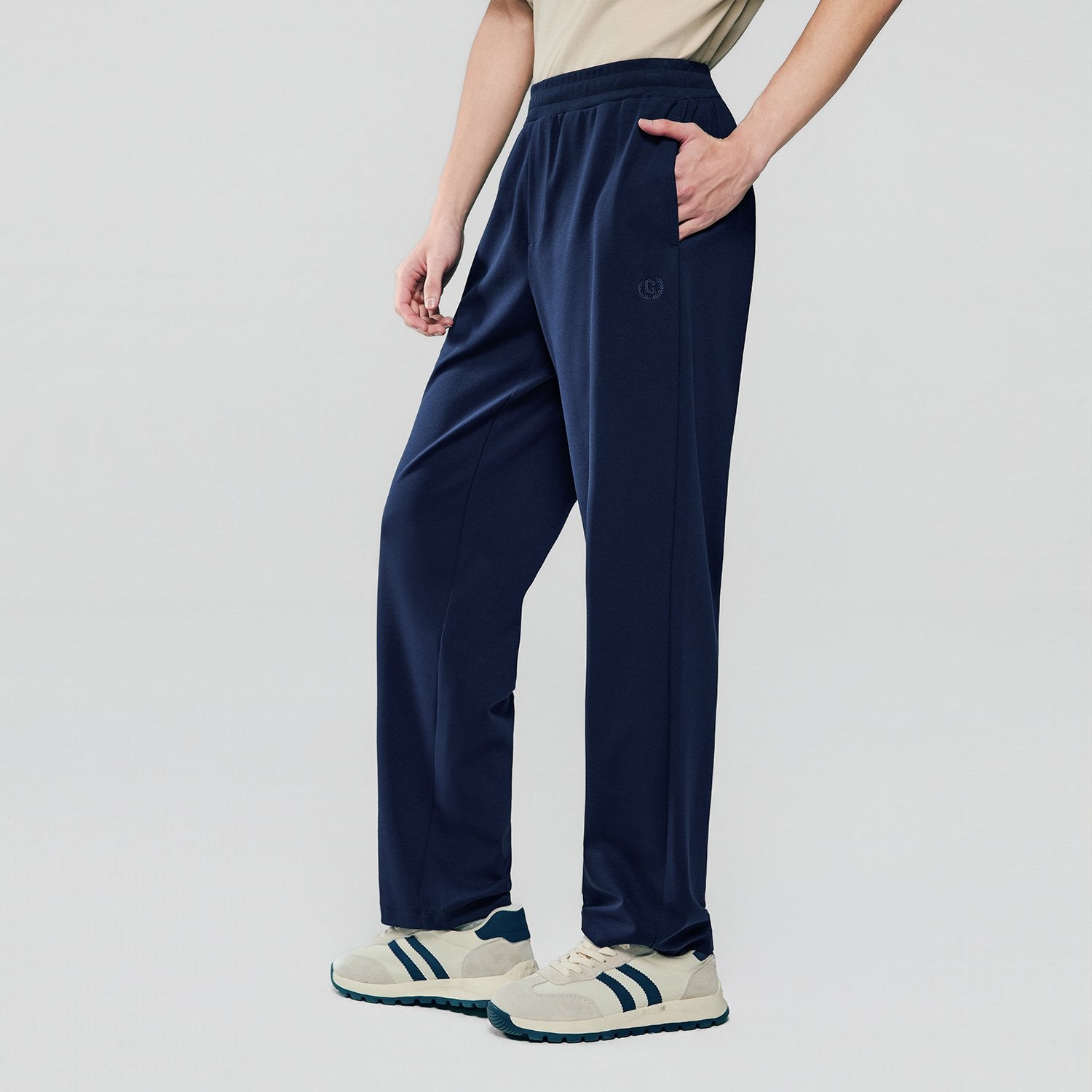Men's Mid Rise Regular Straight Jogger - Image 3
