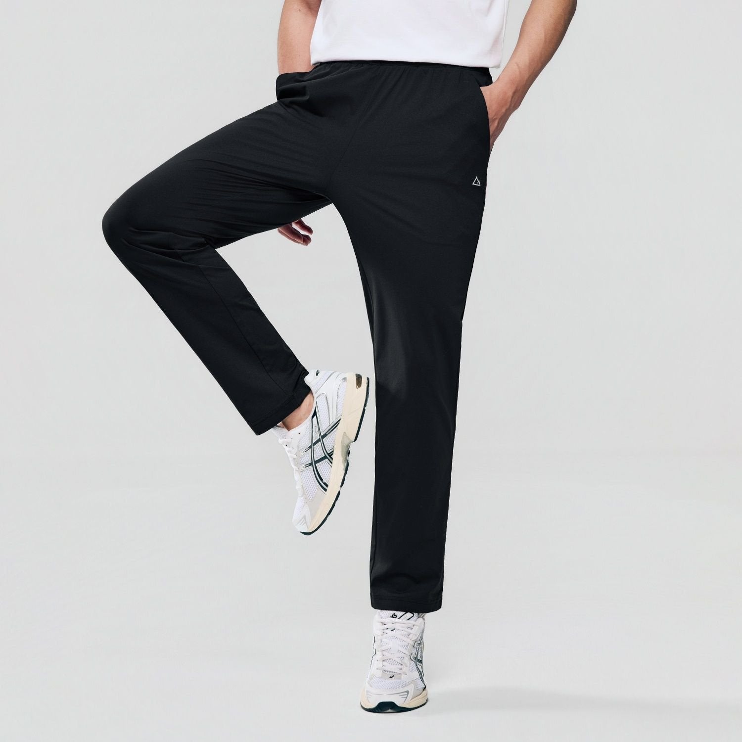 Men's Mid-Rise Slim Taper Jogger Pants - Image 7