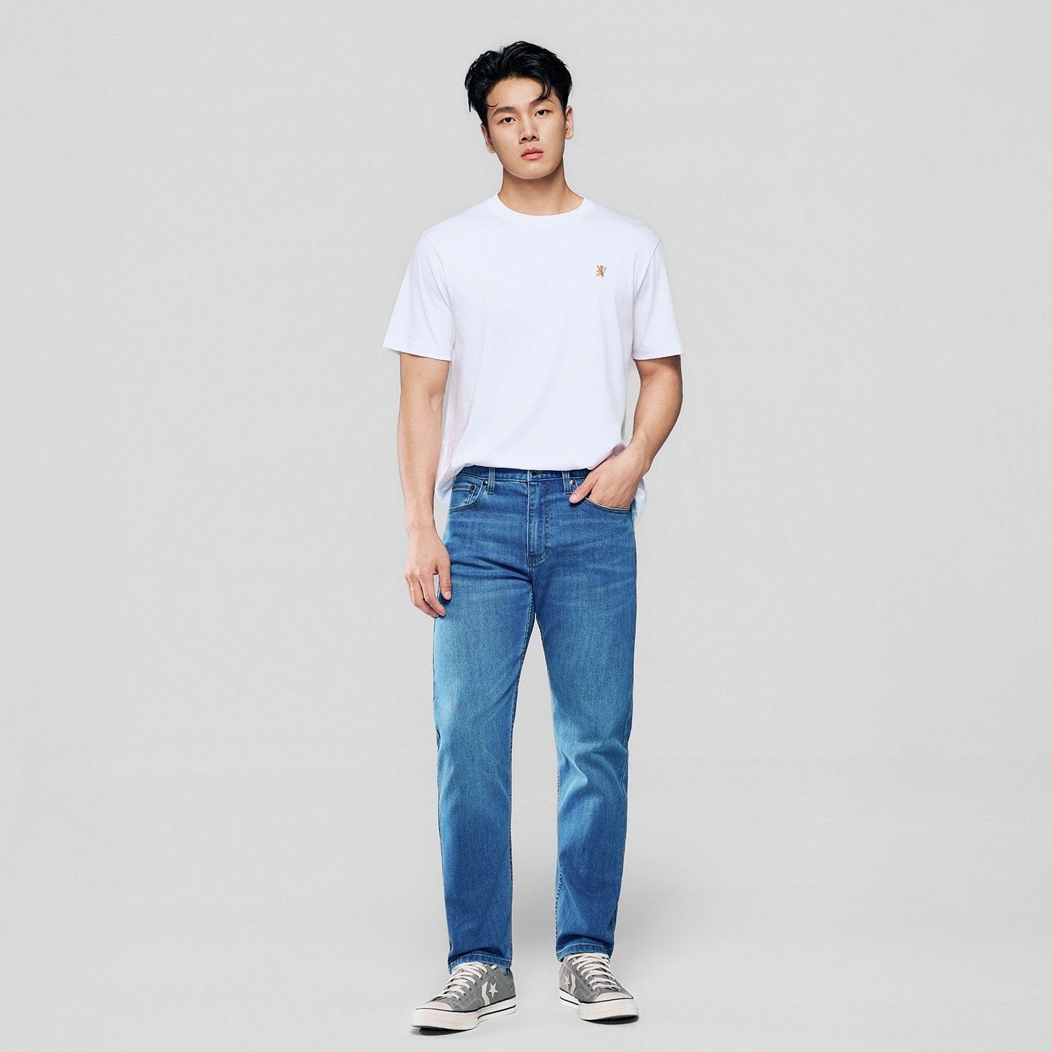 Men's  Mid Rise Tapered Jeans - Image 1