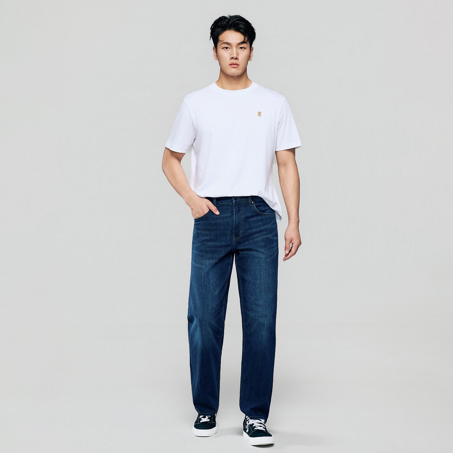 Men's  Mid Rise Straight Jeans - Image 1