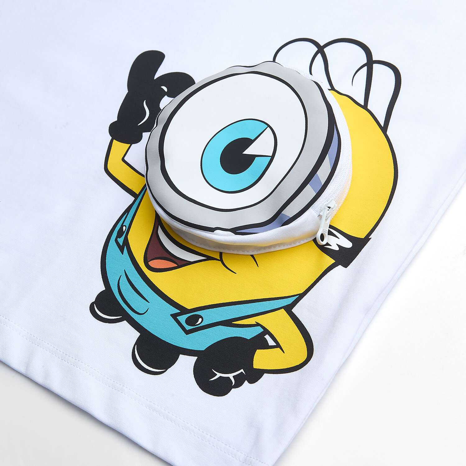 Junior Minions Regular Print Tee - Image 4