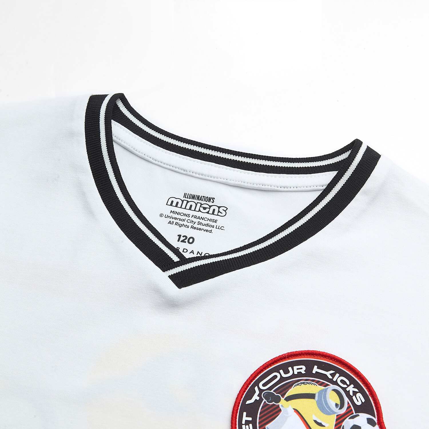 Junior Minions V Neck  Relaxed Print Tee - Image 7