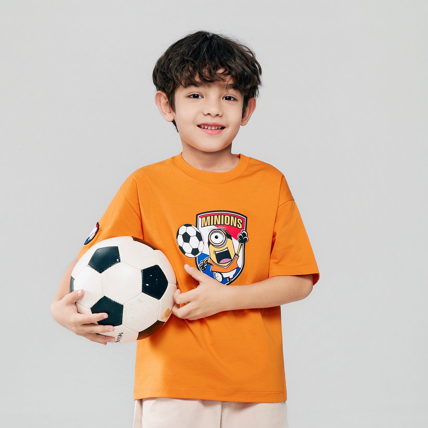 Junior Minions  V Neck Relaxed Print Tee - Image 3