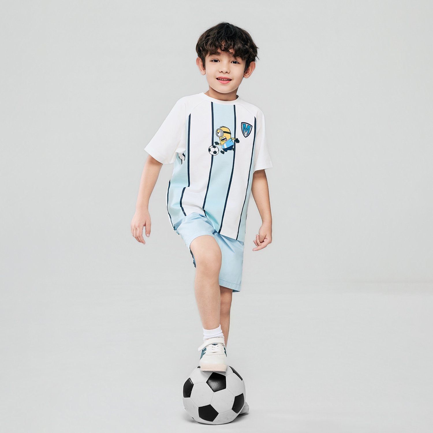 Junior Minions Relaxed Print Tee - Image 1
