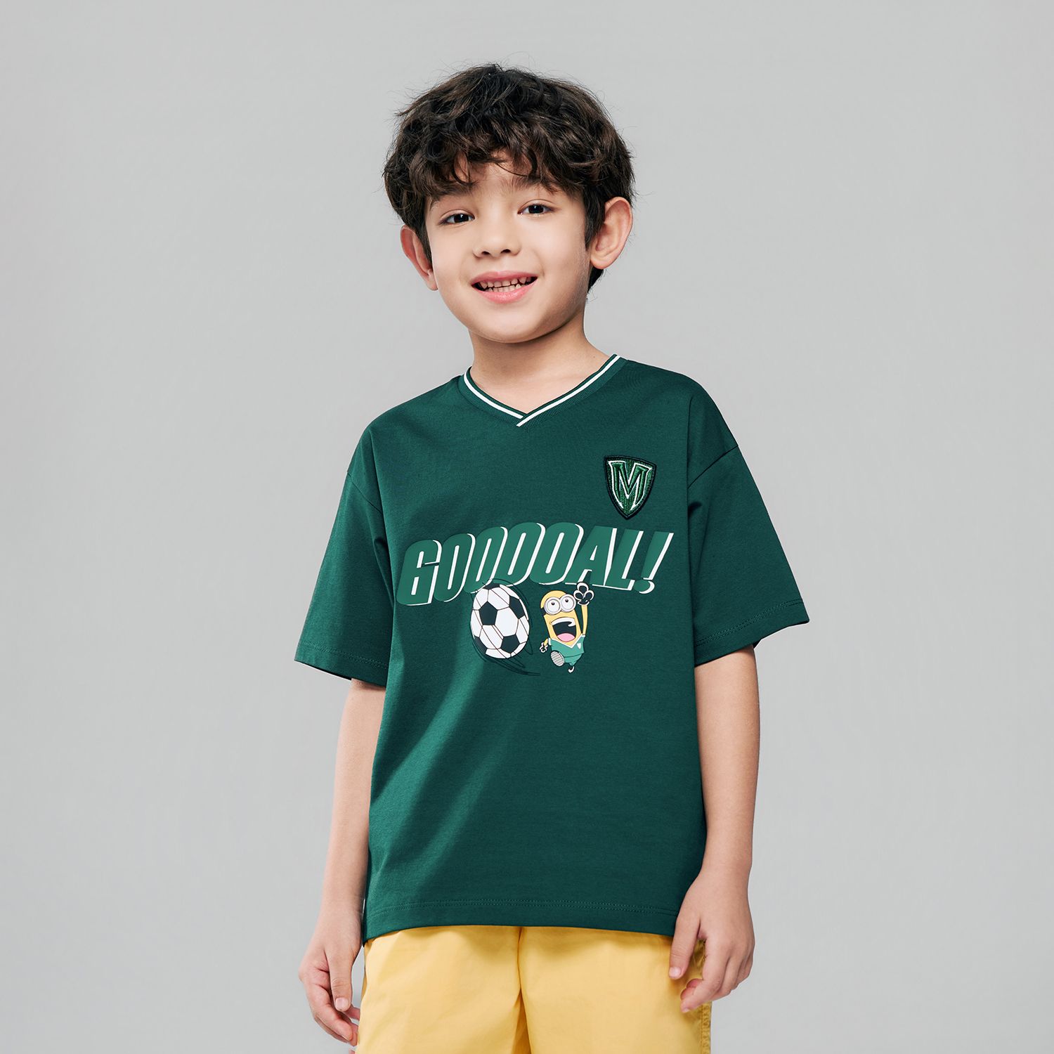 Junior Minions  V Neck Relaxed Print Tee - Image 3