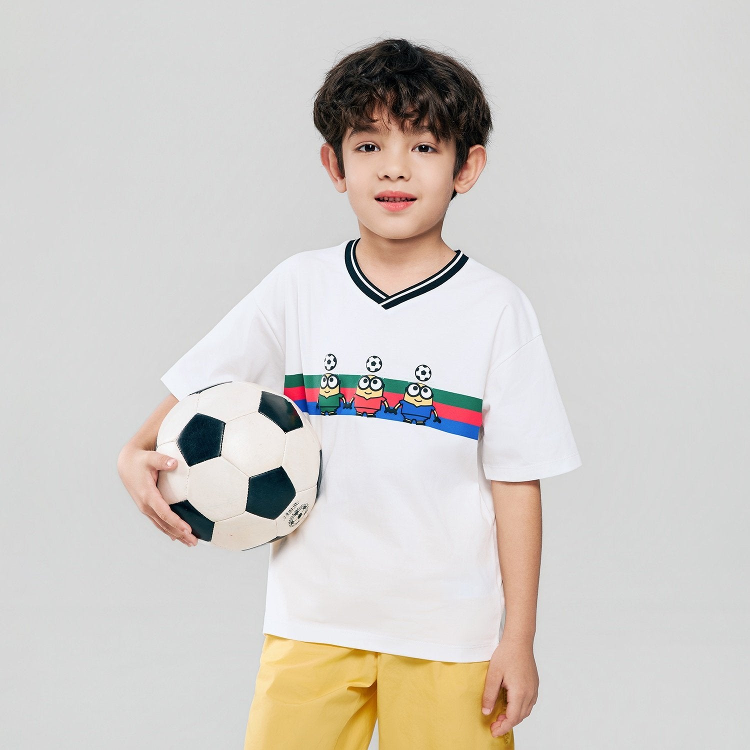 Junior Minions  V Neck Relaxed Print Tee - Image 3