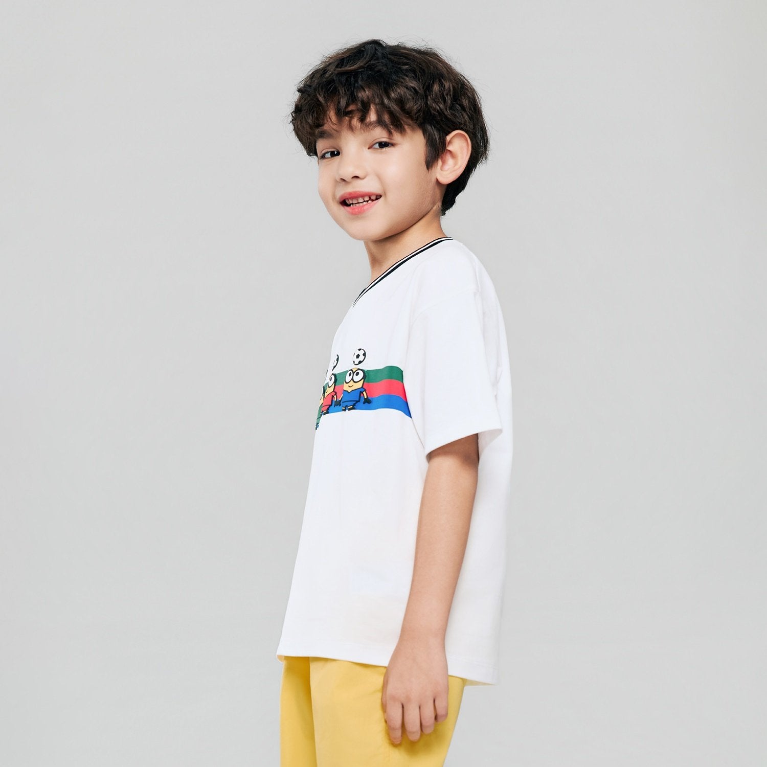 Junior Minions  V Neck Relaxed Print Tee - Image 4