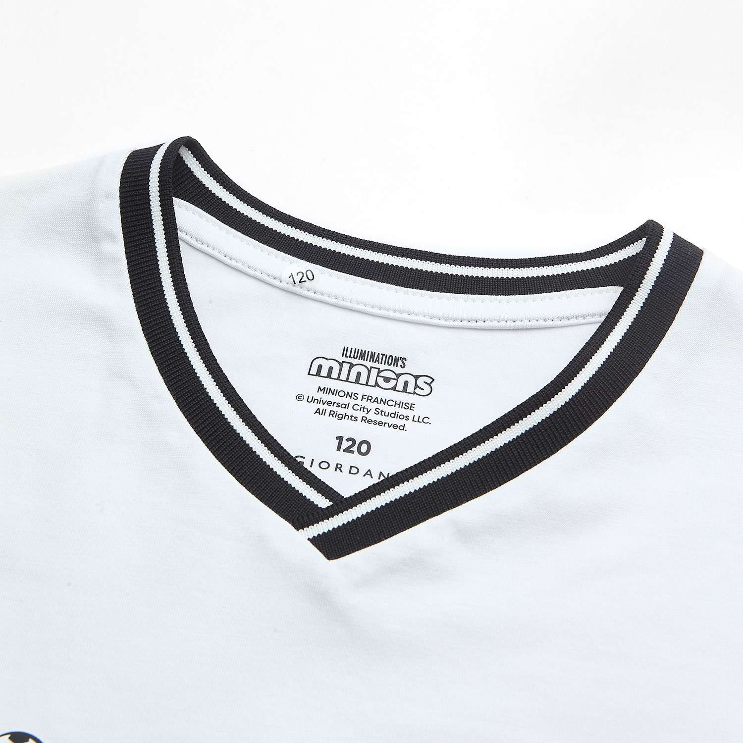 Junior Minions  V Neck Relaxed Print Tee - Image 7