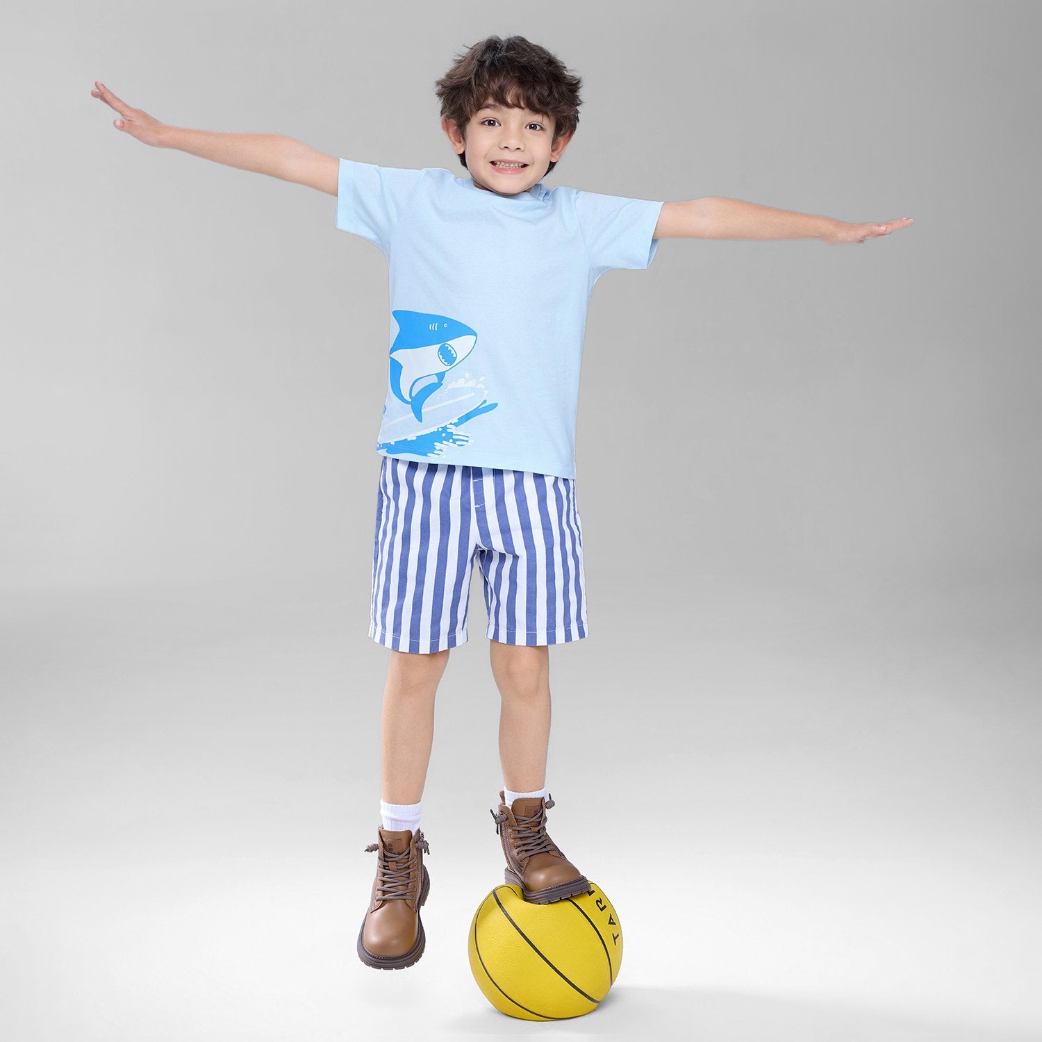 Junior Regular Fit Print tee - Image 4