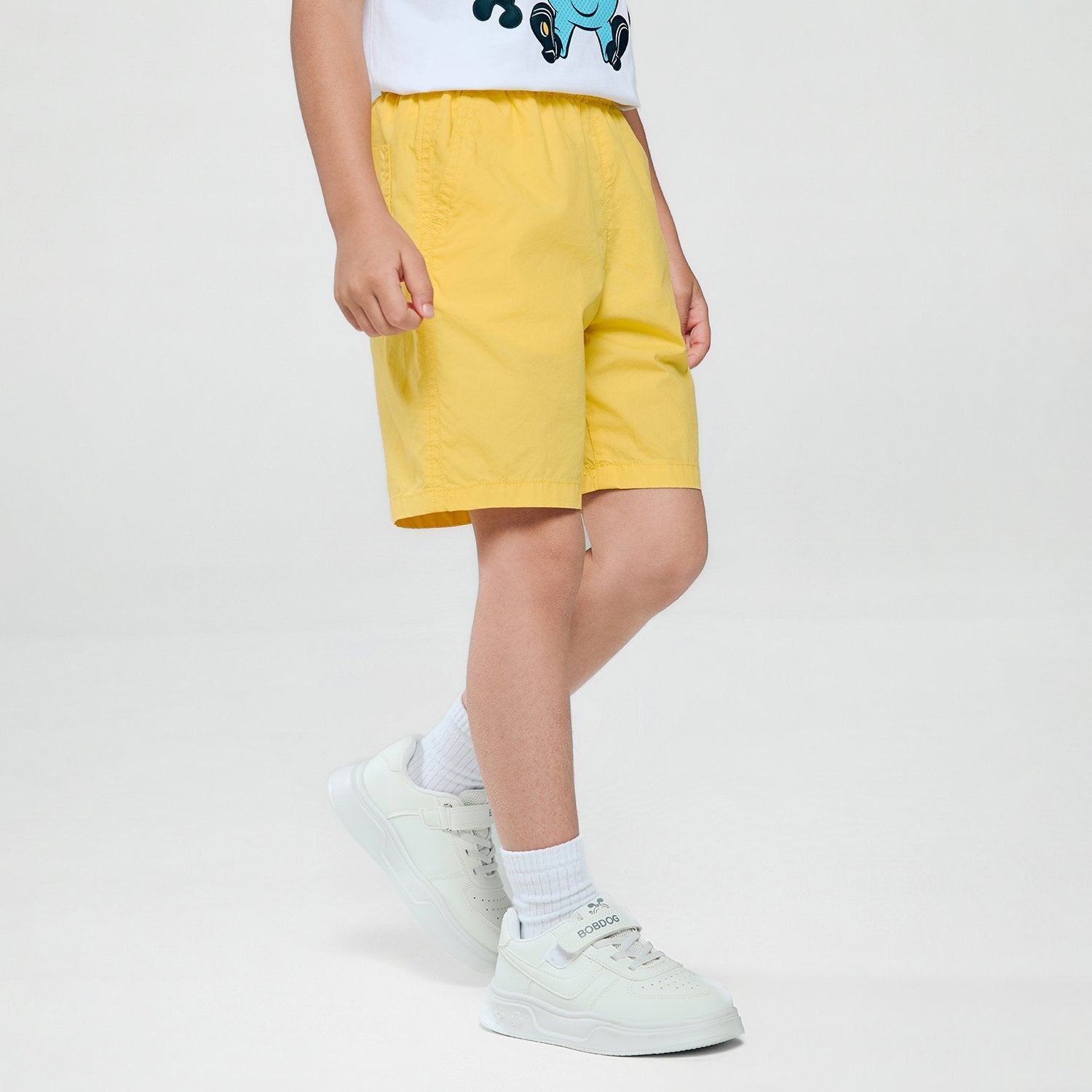 Junior's  Mid-Rise Regular Fit Elastic Waist Shorts - Image 2