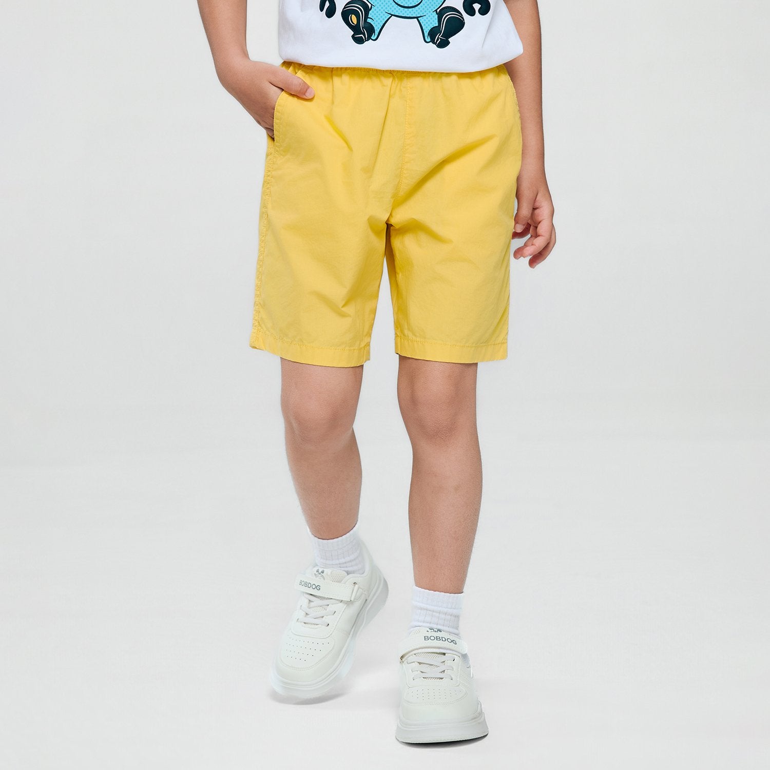 Junior's  Mid-Rise Regular Fit Elastic Waist Shorts - Image 3